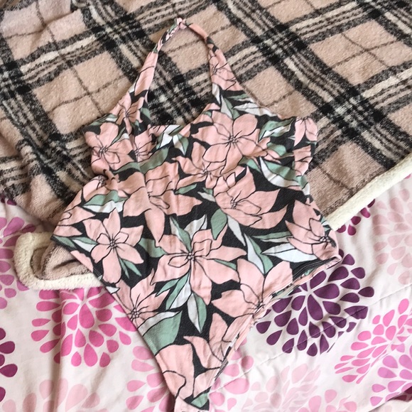 Aeropostale floral print bodysuit - Picture 1 of 2